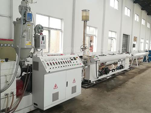 PE管材設(shè)備的種類(lèi)特點(diǎn)及用途