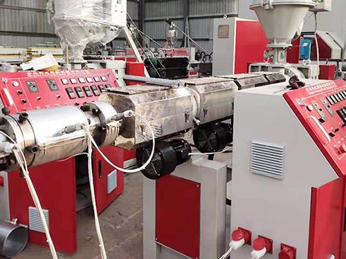 塑料管材設(shè)備的運行原理和主要用途有哪些？