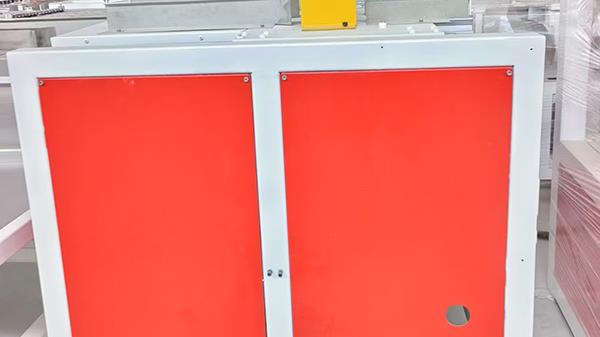 工業(yè)線槽生產(chǎn)設(shè)備